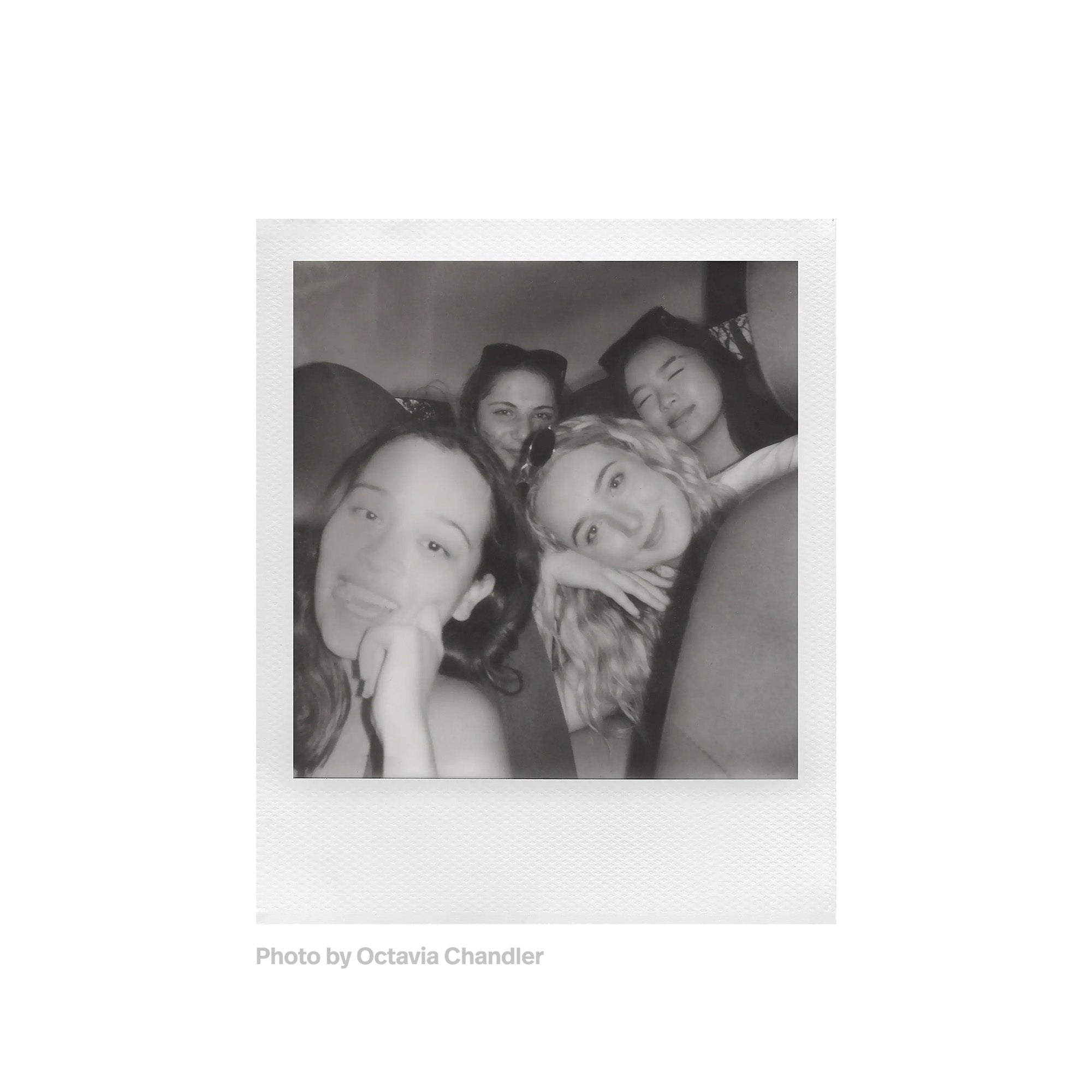 POLAROID B&W I-TYPE FILM נייר צילום שחור לבן