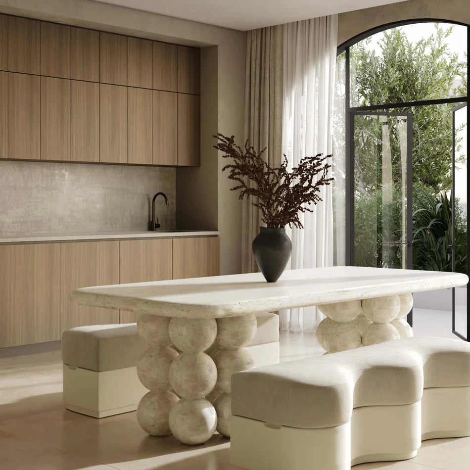 Perlas Dining Table