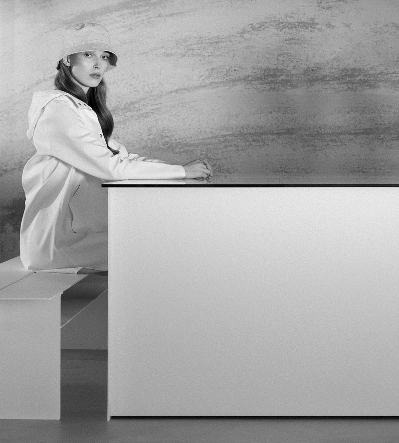 TANK TABLE - OFF WHITE 