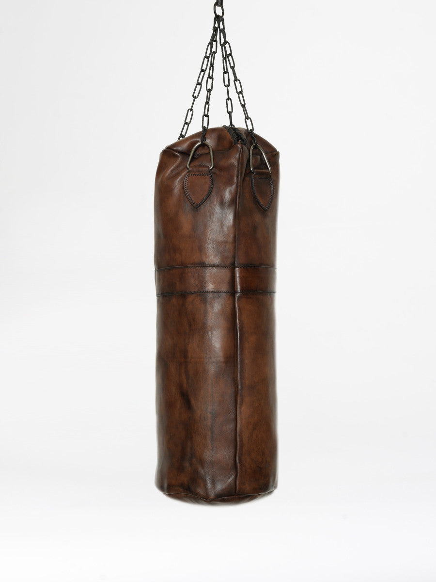 VINTAGE LEATHER PUNCHING BAG 1920 - חום שק איגרוף וינטנג׳